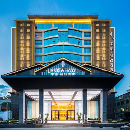 Mehood Lestie International Hotel Nancun Wanbo Metro Station Branch - Free Shuttle Bus To Canton Fair Complex During Canton Fair Period & Free Breakfast & Free Afternoon Tea & Free Midnight Snack & Free Vpn Internet Access מראה חיצוני תמונה